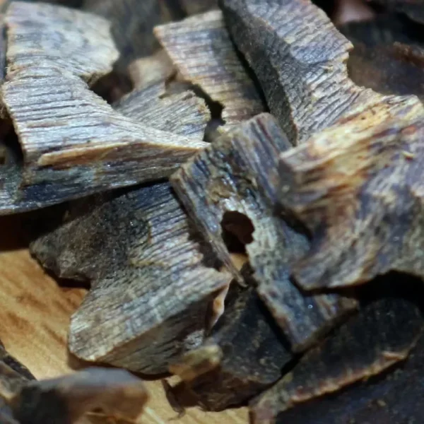 Premium Vietnam Oud Chips Natural Sinking Wood