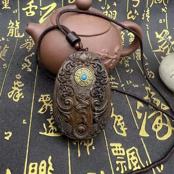 Sandalwood Tathagata Buddha Pendant Necklace